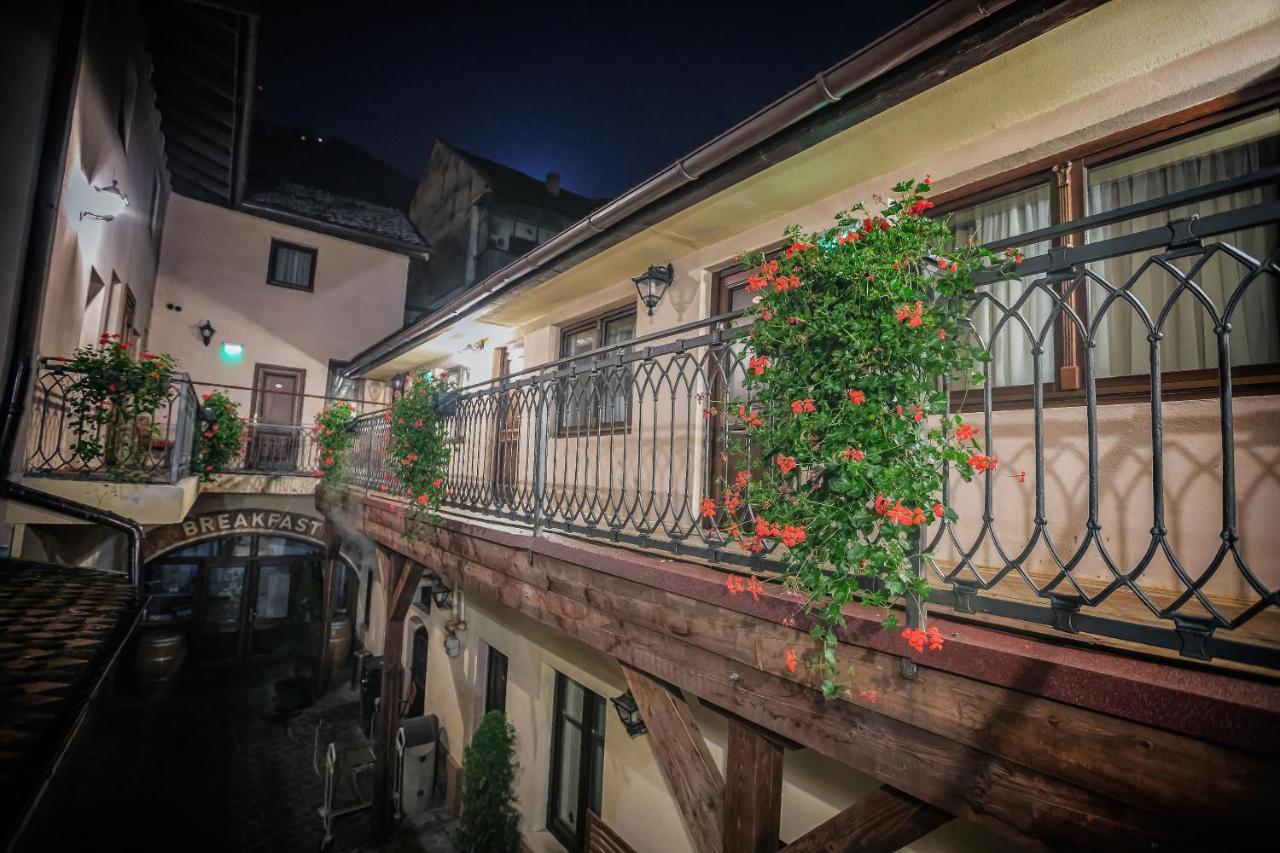 Drachenhaus Hotel Braşov Exterior foto